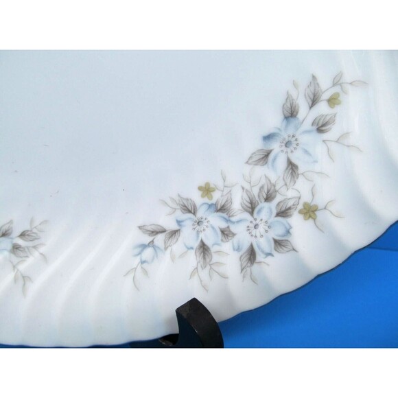 Mikasa La Fleur Bleu Large Round Floral 12" Chop Plate Platter EUC - Picture 3 of 7